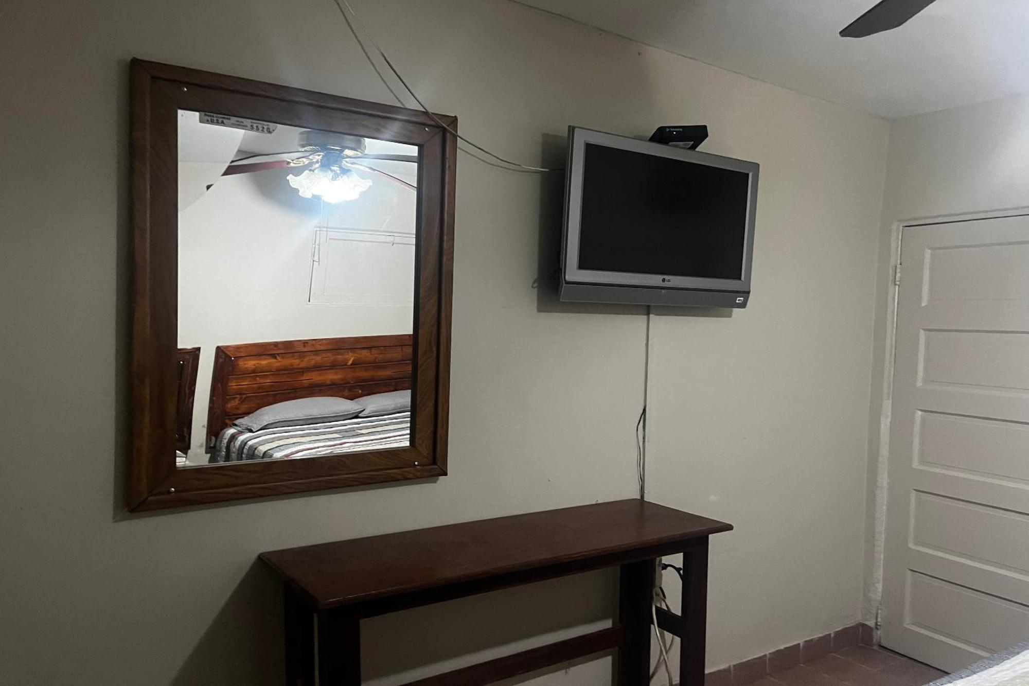 Oyo Hotel Linda Tijuana Eksteriør bilde