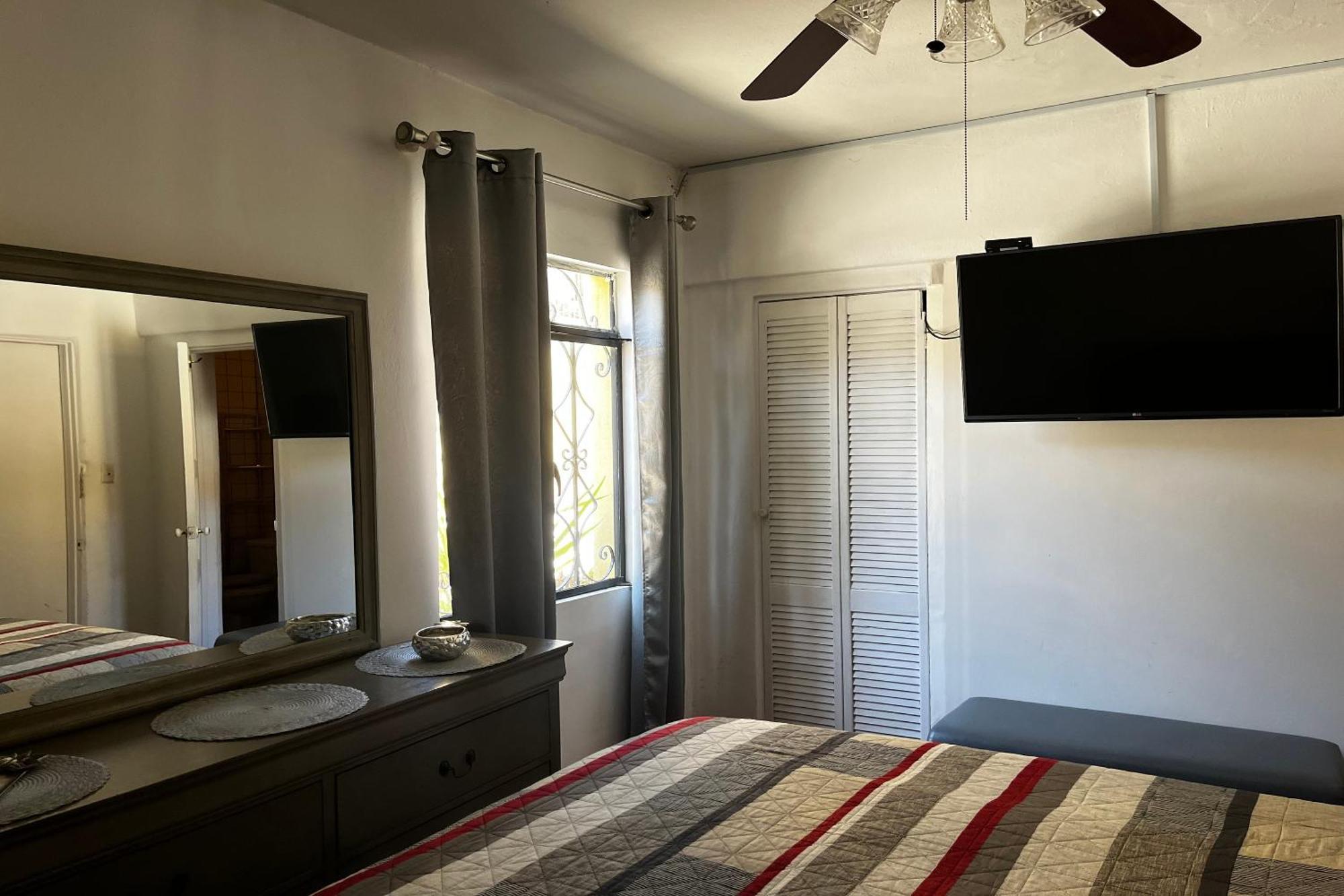 Oyo Hotel Linda Tijuana Eksteriør bilde